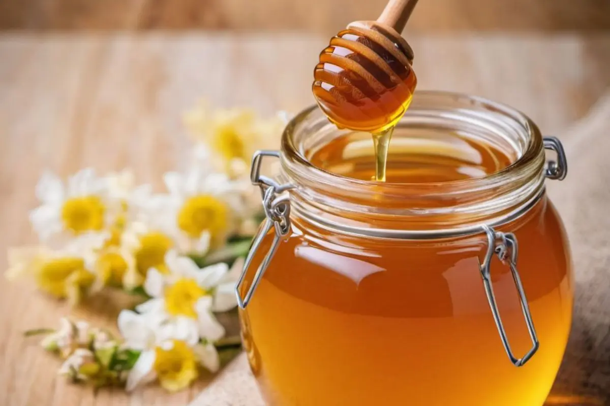 How to Sell Honey from Home in the UK: The Complete Guide